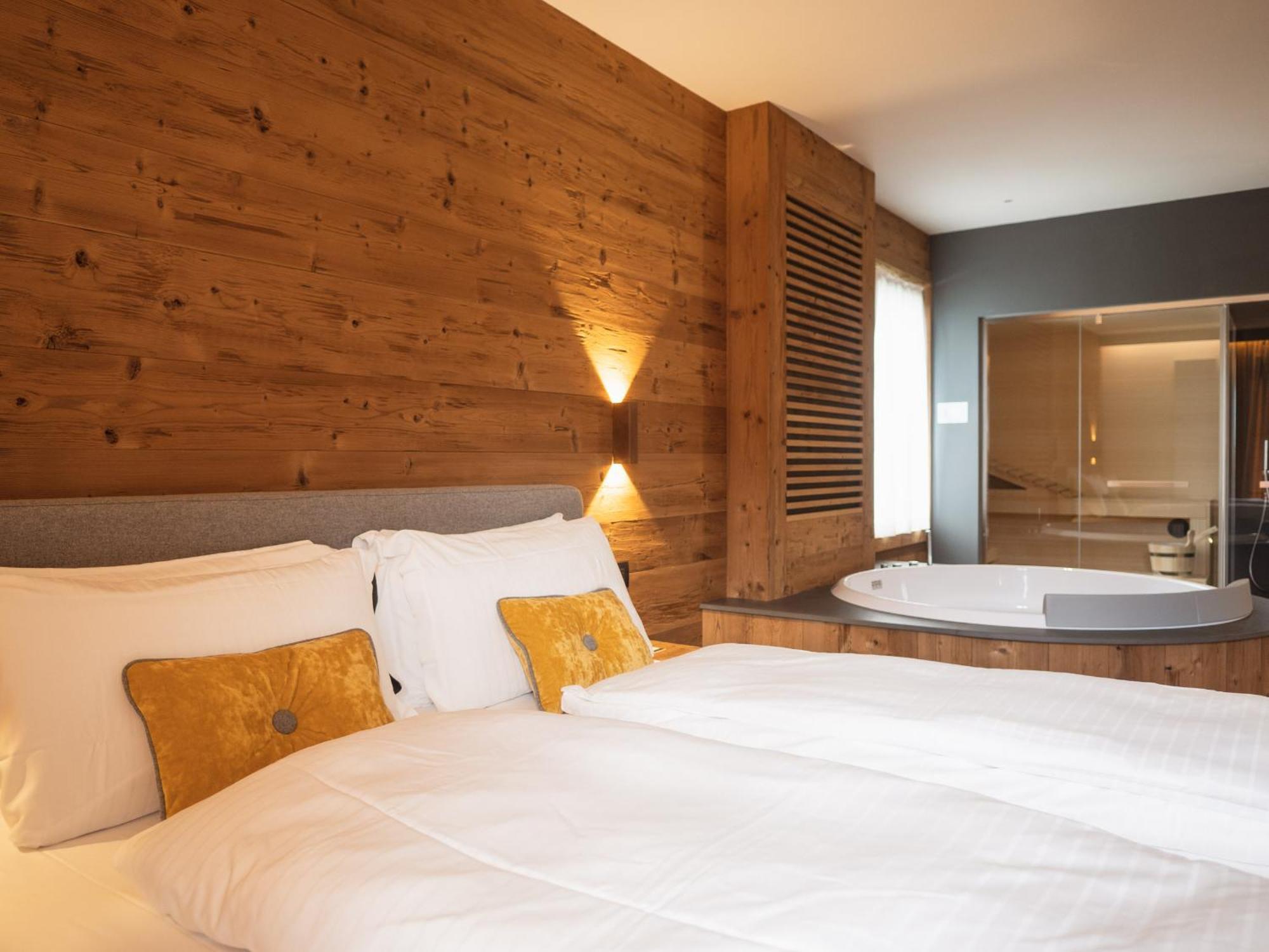 Fiori Dolomites Experience Hotel Сан-Вито-ди-Кадоре Номер фото